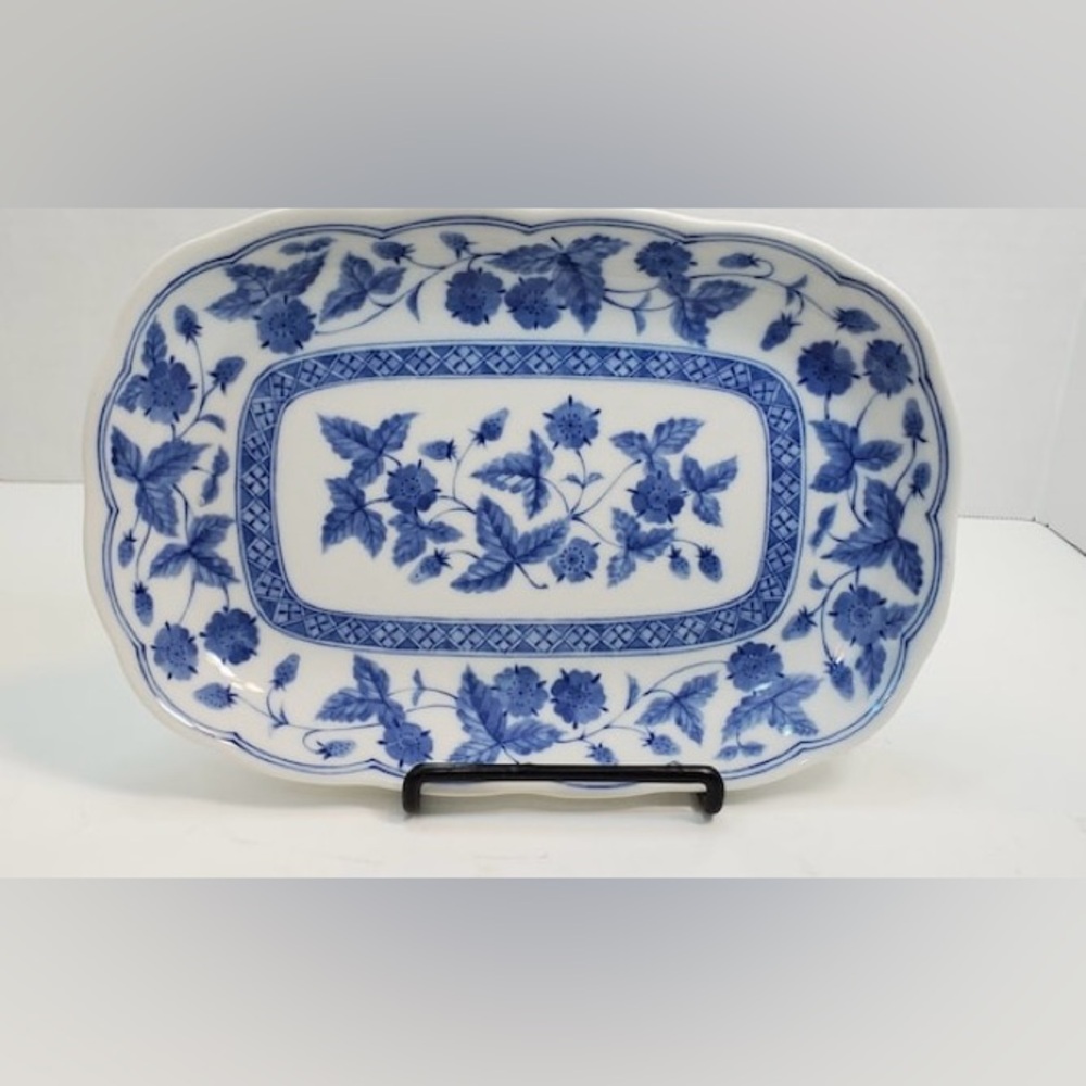 Blue & White Floral Scalloped Asian Takahashi Oval Tray New Life by Futada